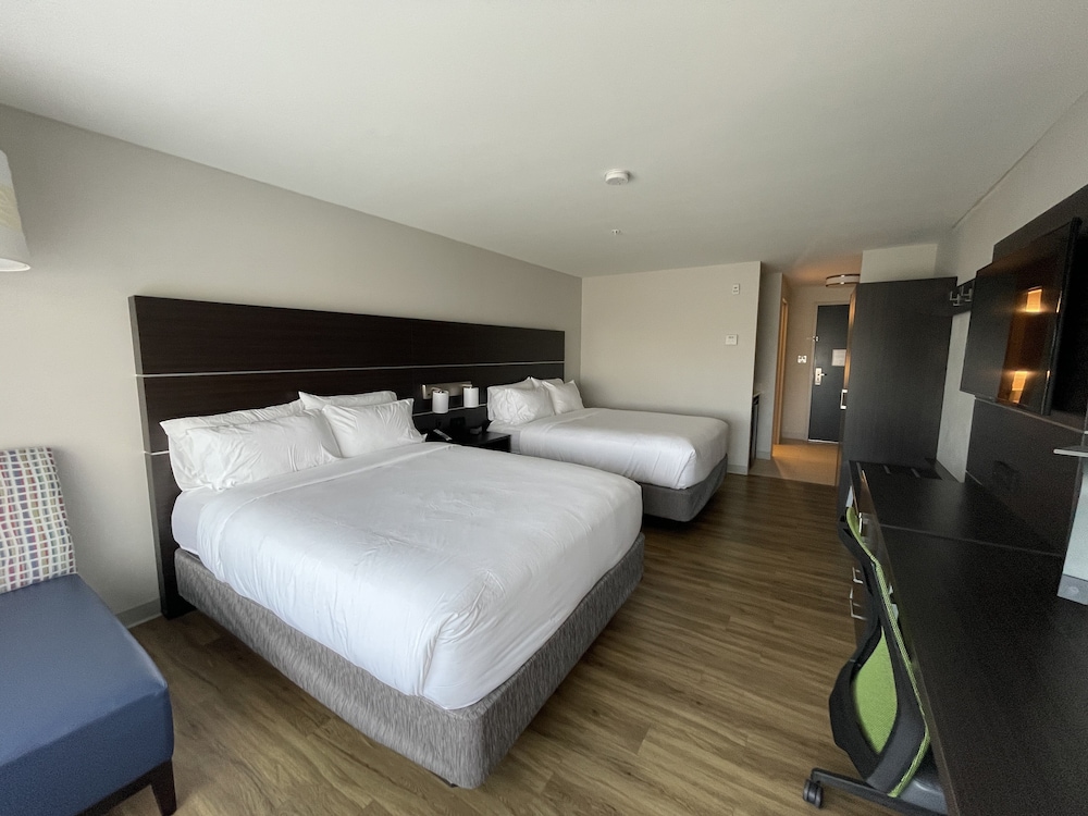 HOLIDAY INN EXPRESS & SUITES GATINEAU - OTTAWA 9/41