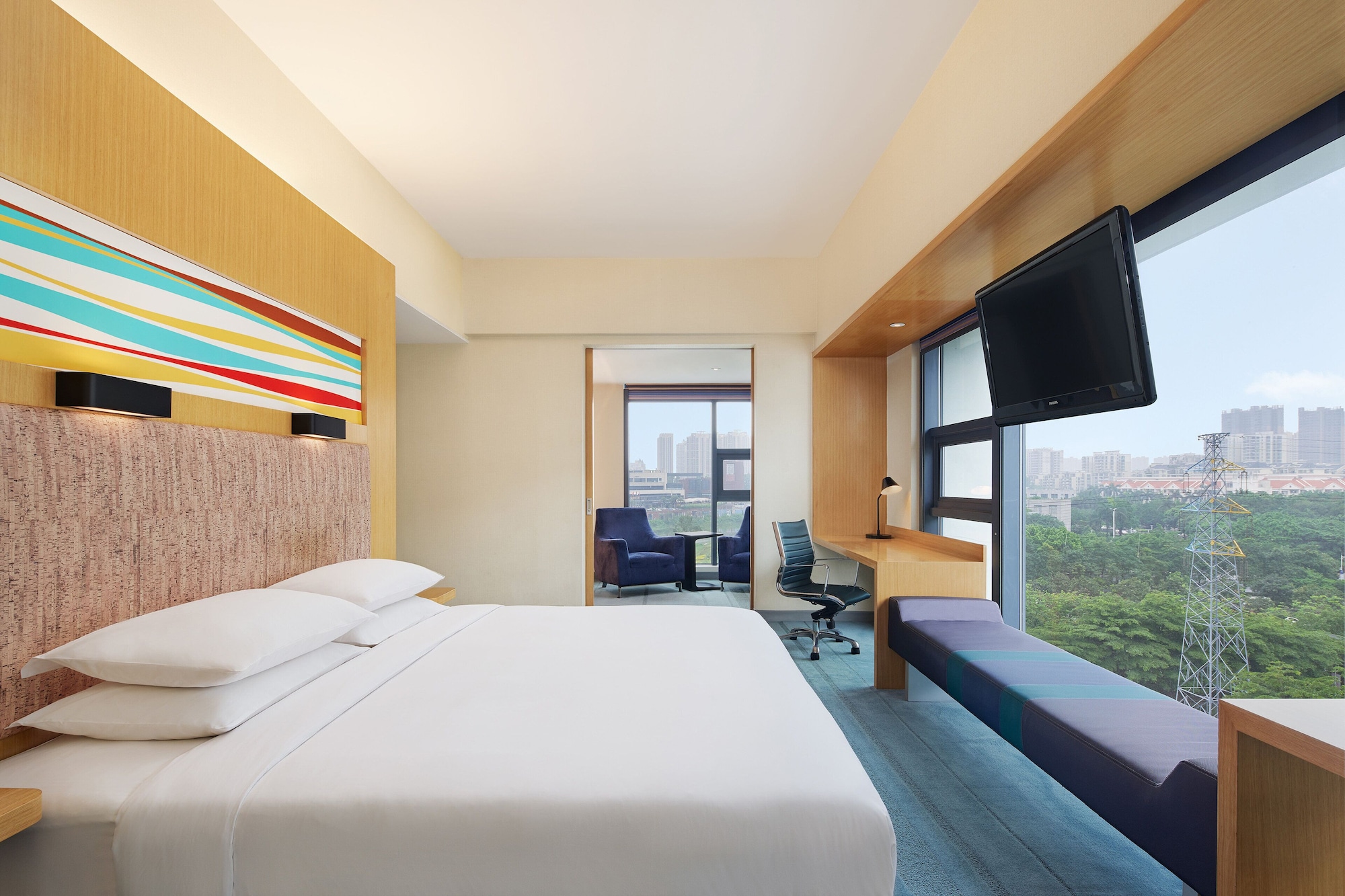 STUDIO, KING BED, CITY VIEW
