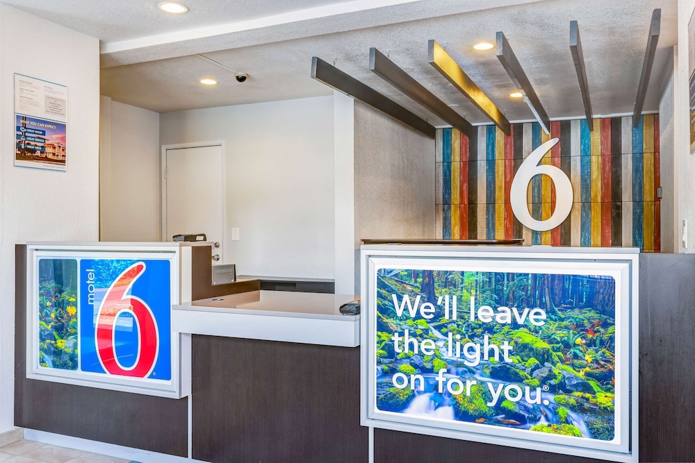 Motel6 Kirkland, WA - North Kirkland 6/58