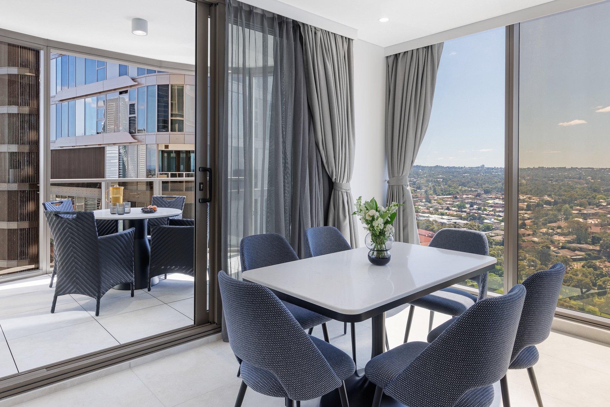 Meriton Suites George Street, Parramatta 7/8