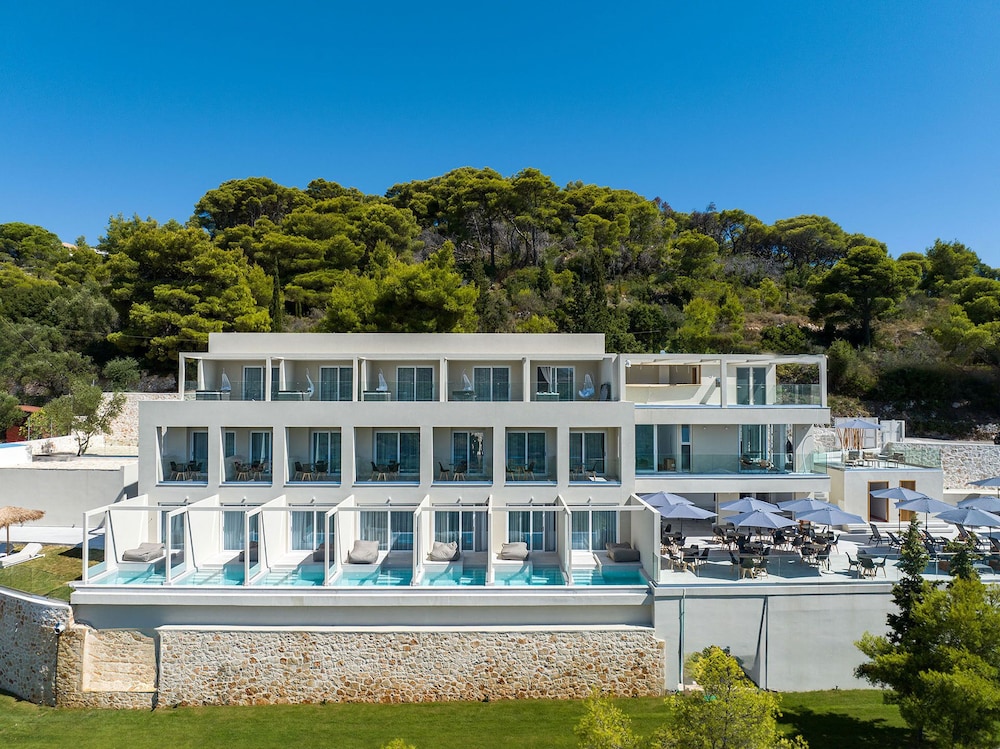 Myzith Luxury Suites 8/58