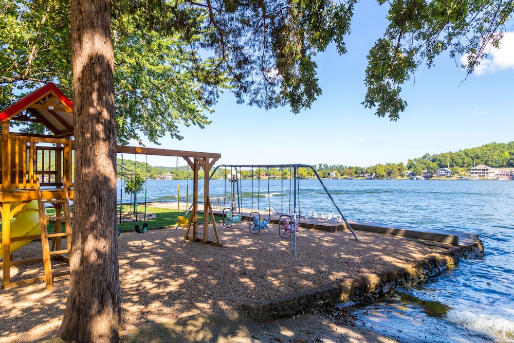Point View Resort 48/73