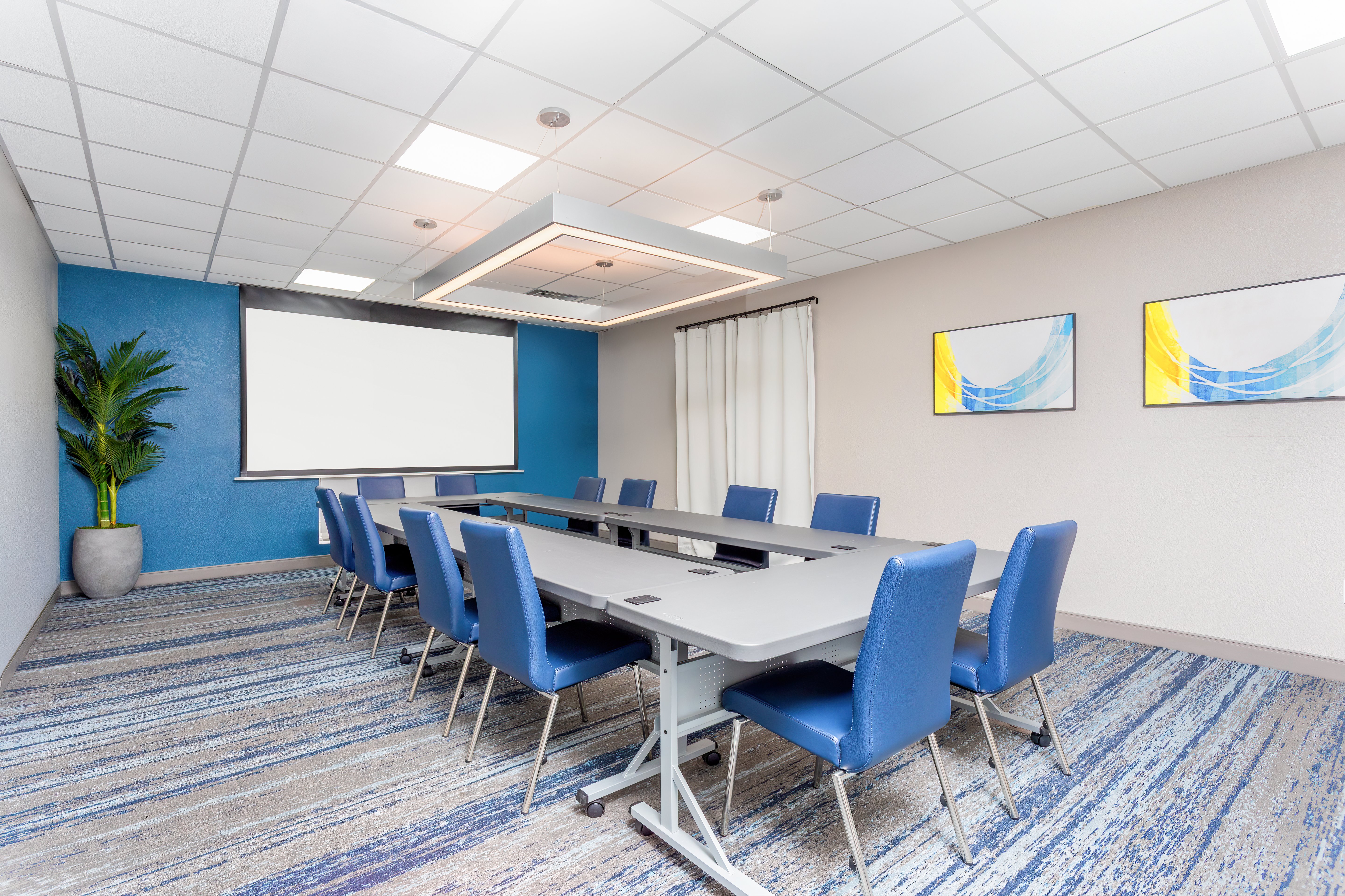 Holiday Inn Express & Suites Ormond Beach - North Daytona 24/30