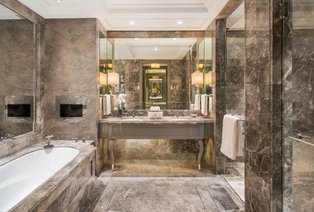 THE ST. REGIS KUALA LUMPUR 23/72