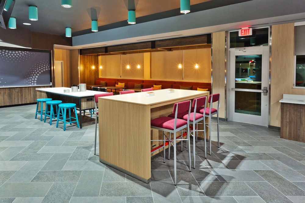 Tru by Hilton Prattville 46/53
