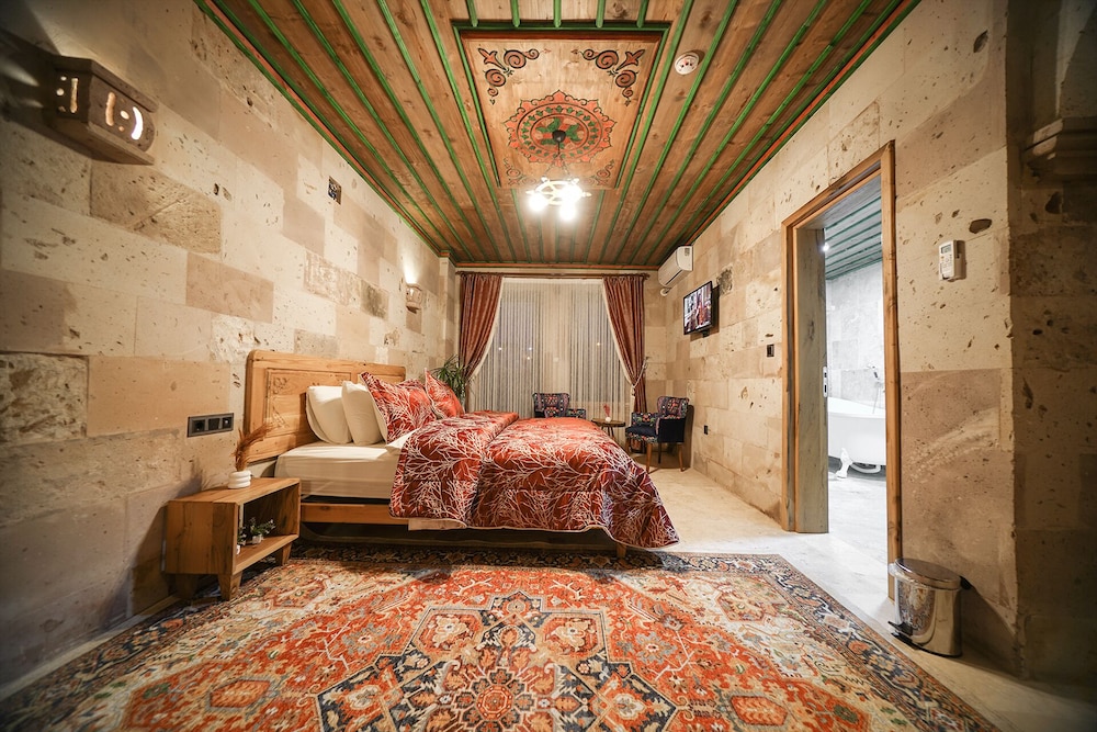 Deluxe, King Bed, Bathtub, Garden Area