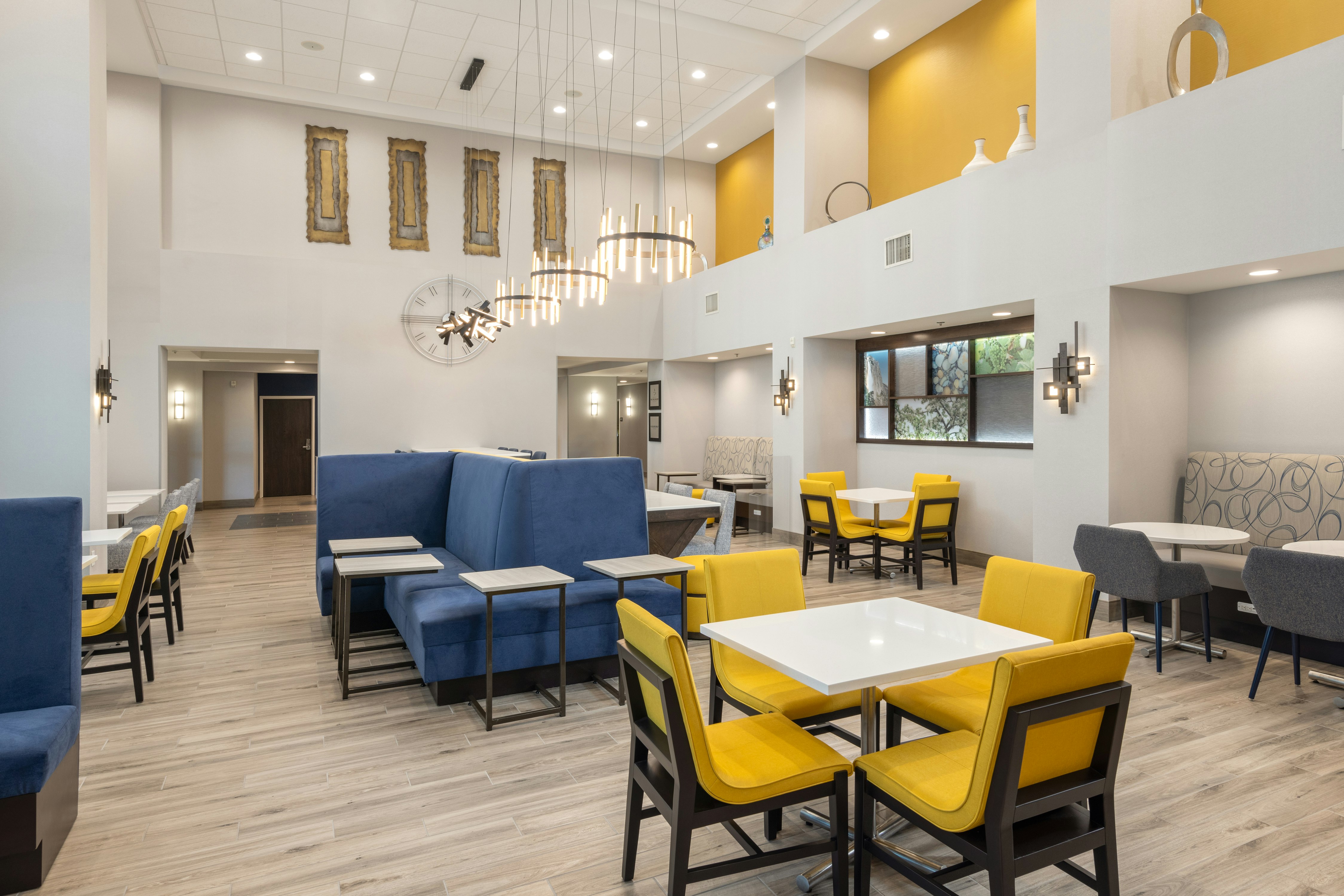 Hampton Inn Suites Manteca 34/50