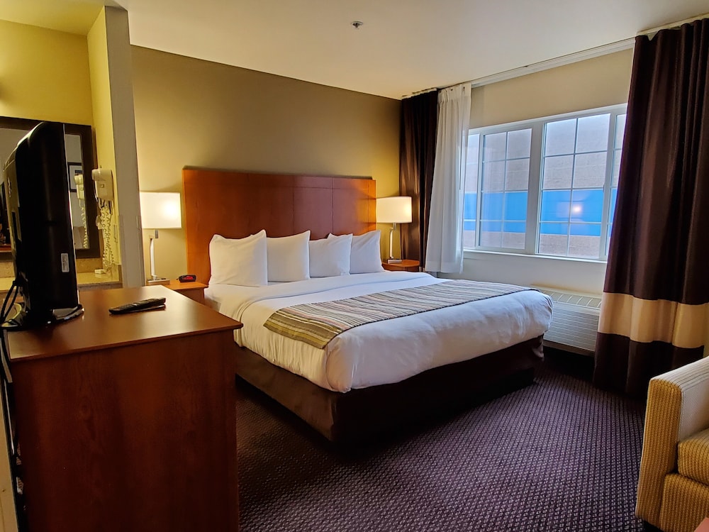 Country Inn & Suites by Radisson, Bend near Pilot Butte 10/50