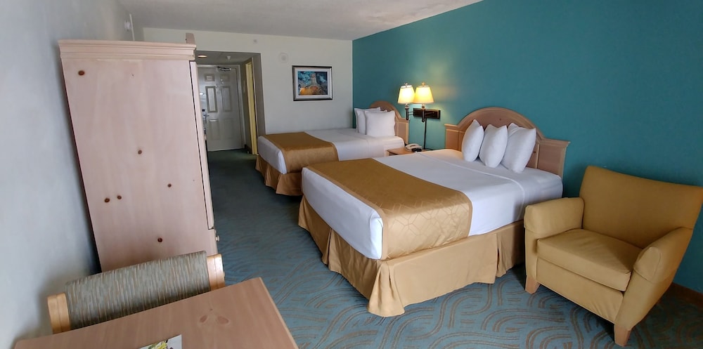 Tropical Winds Resort 17/50