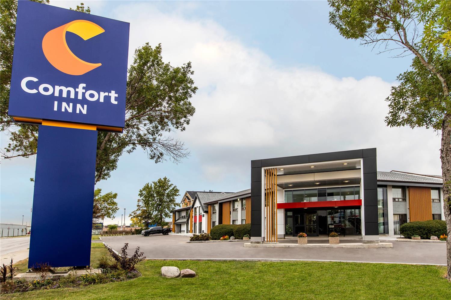 Comfort Inn Winnipeg Airport 3/36