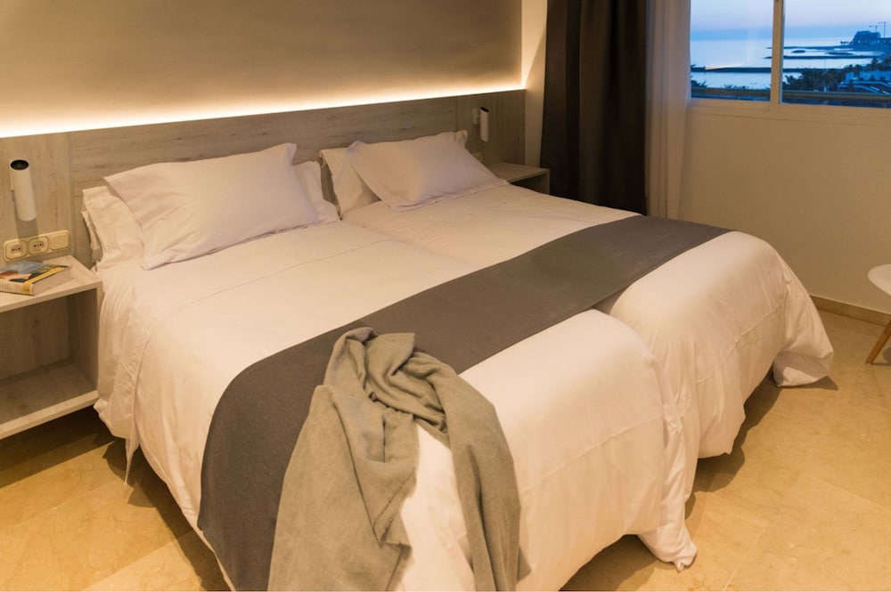 Mediterraneo Sitges Hotel Apartments 11/50