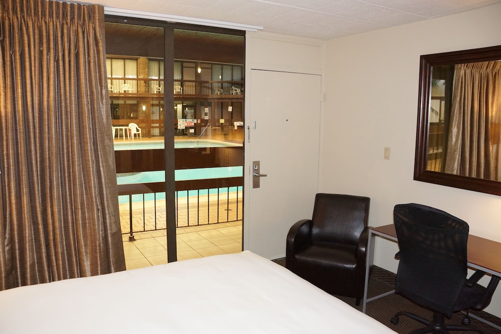 Altoona Grand Hotel 41/49