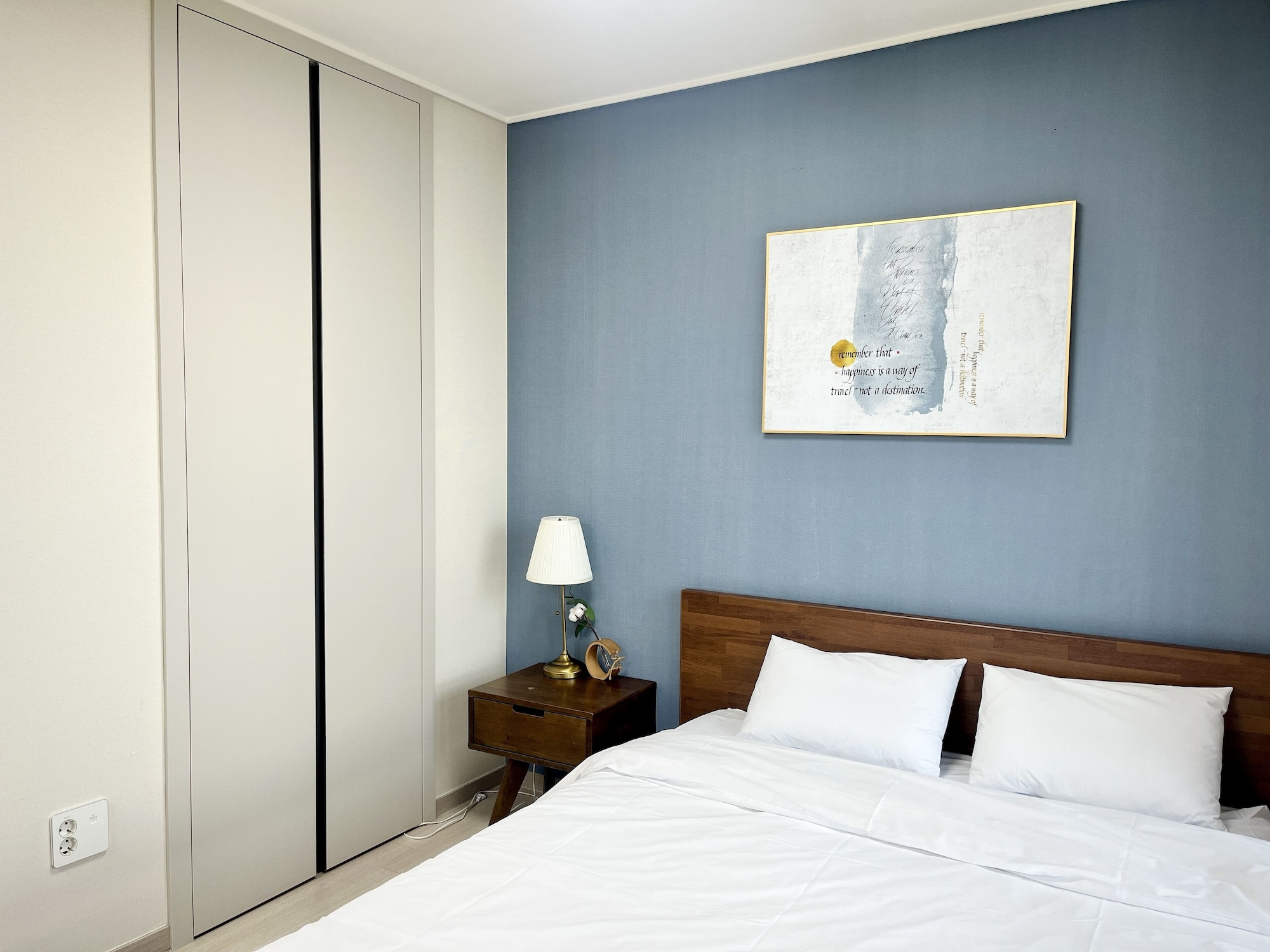 DELUXE, DOUBLE BED