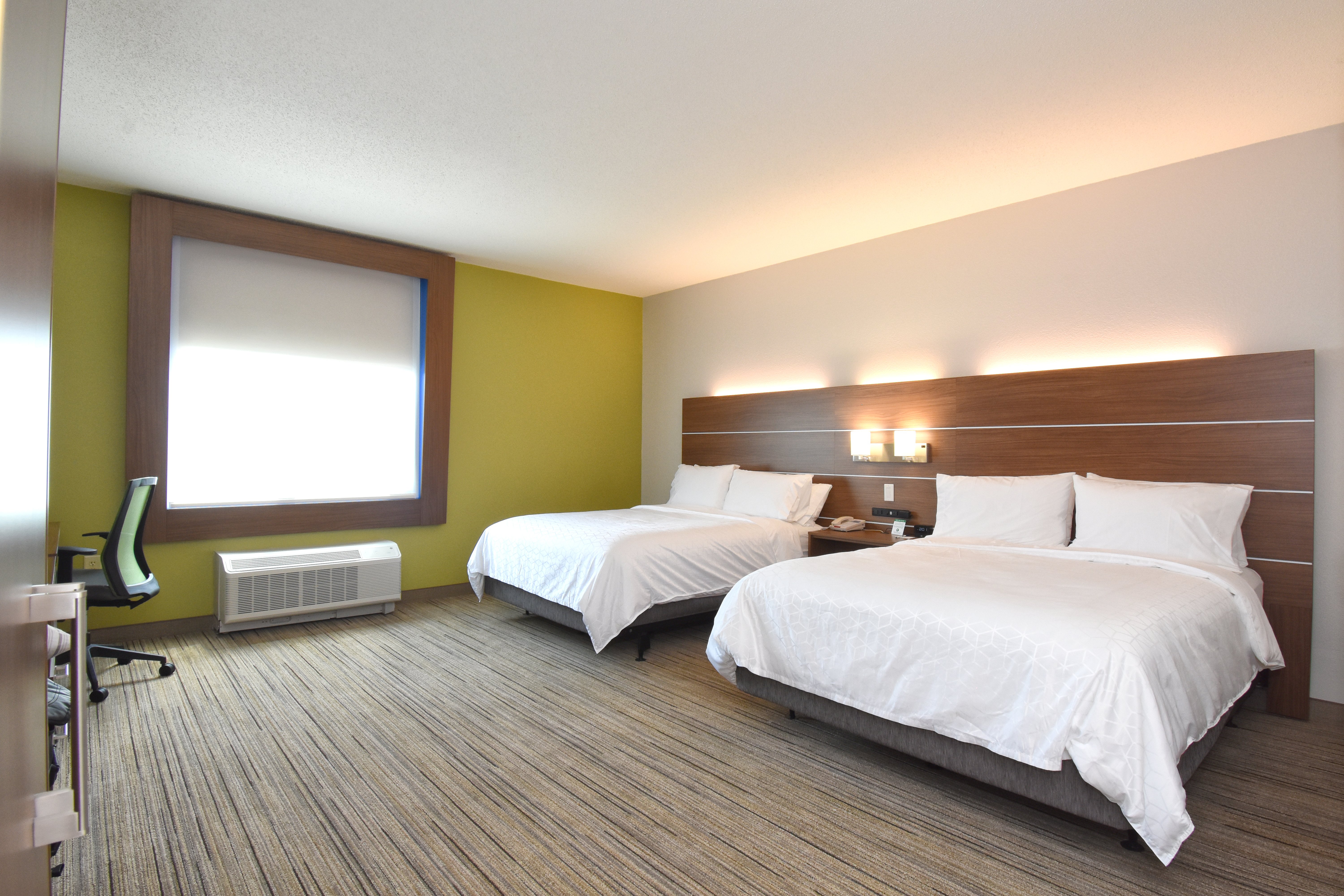 Room, 2 Queen Beds, Holiday Inn Express Hotel And Suites Southern Pines Pinehurst Area 2/2