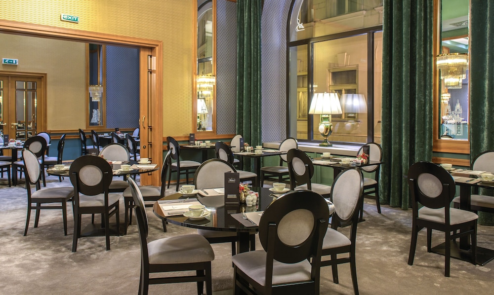 Grand Hotel Bohemia 34/50