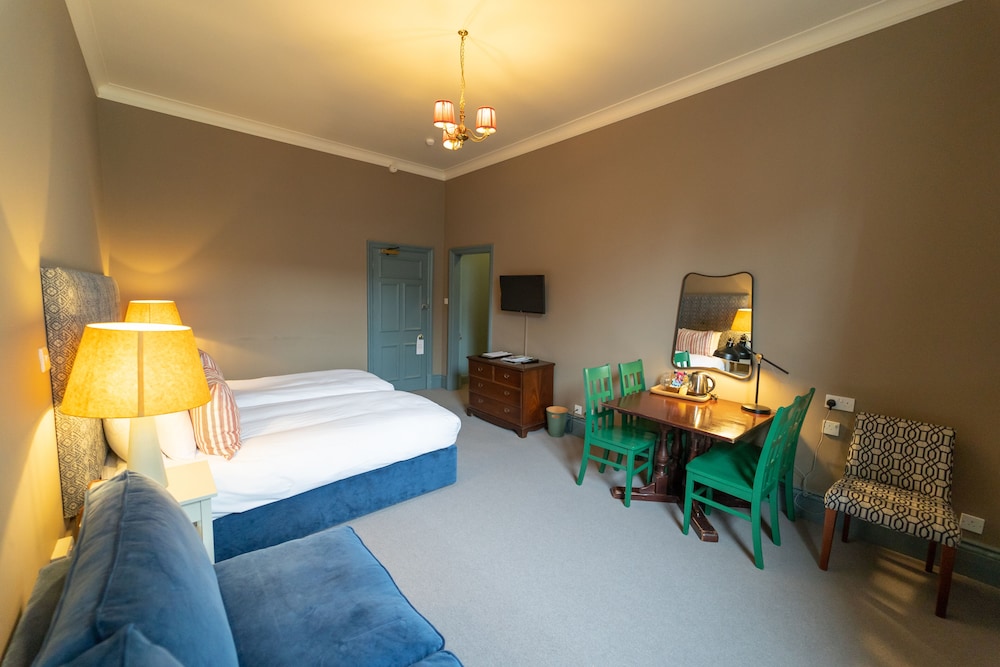 Green Dragon Hotel 23/49