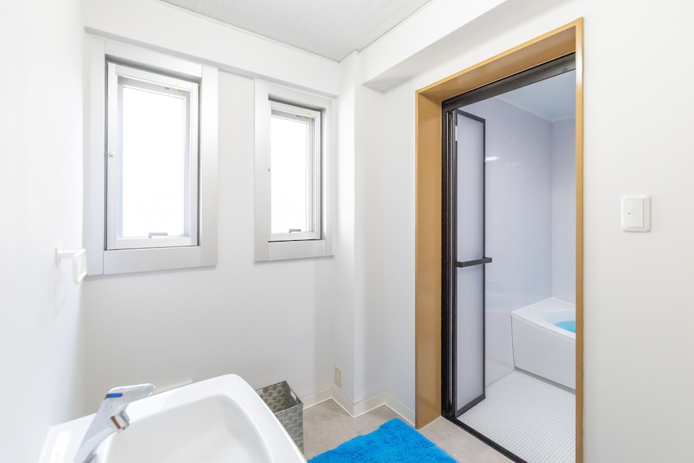 White Beach House 44/44