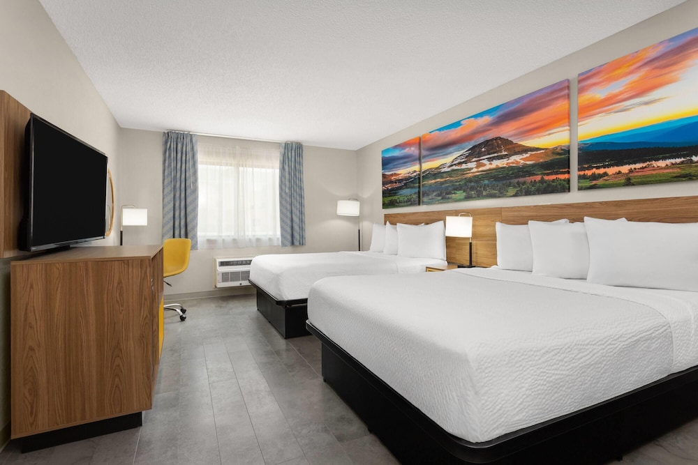 Days Inn by Wyndham Rawlins 24/64