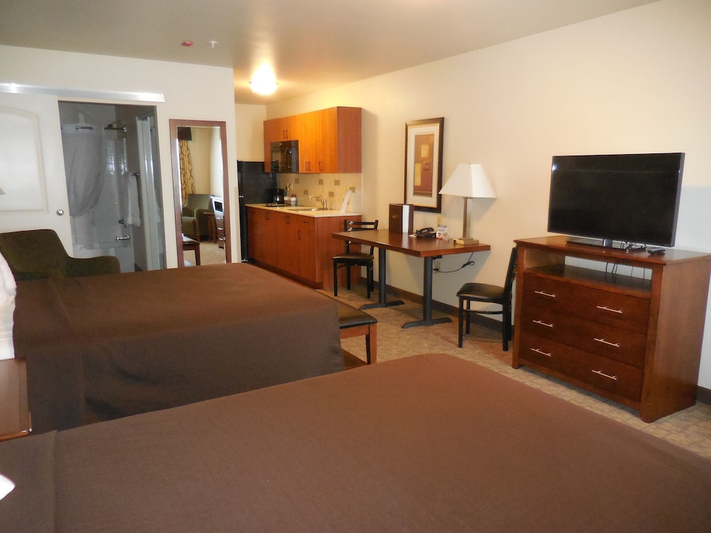 Ledgestone Hotel Vernal 40/63