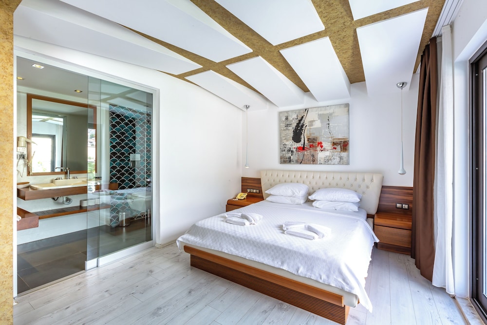 Rhapsody Hotel Kalkan - Adults Only +12 24/88
