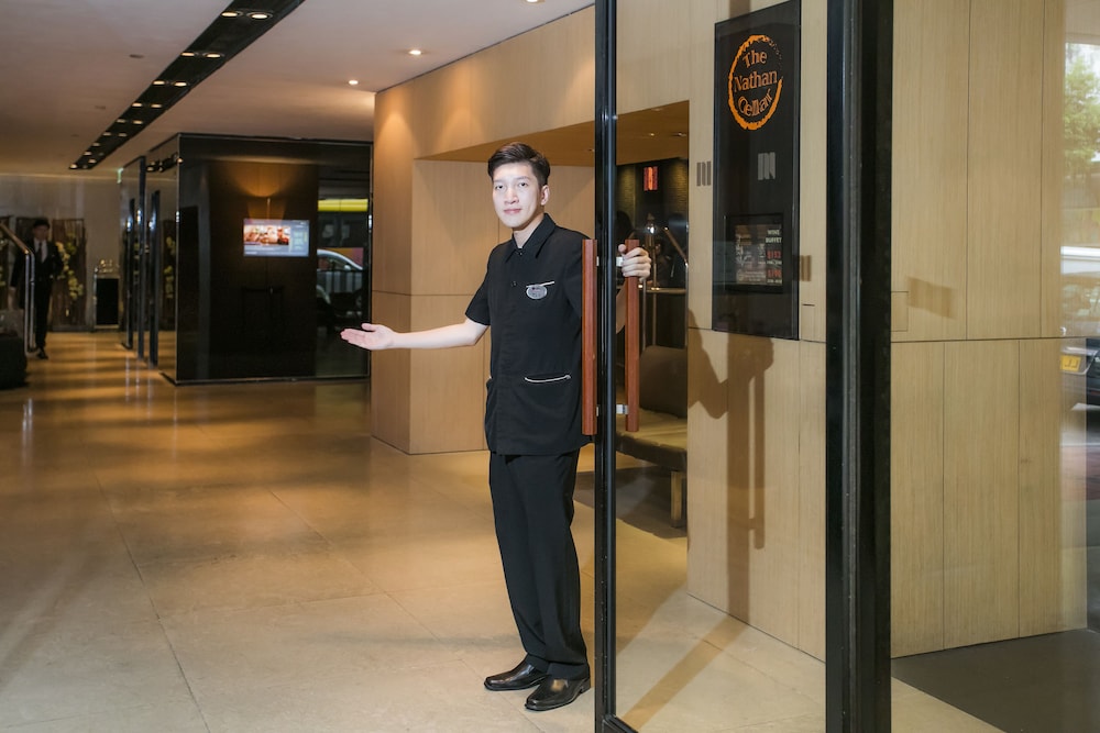 Nathan Hotel 52/72