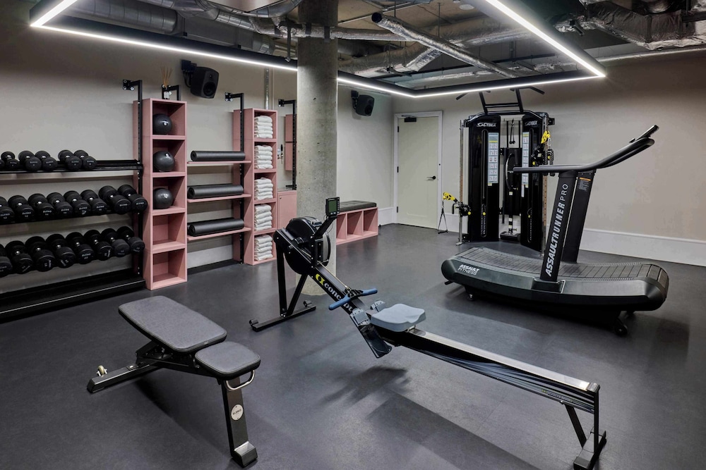Hyatt Centric Cambridge 24/48