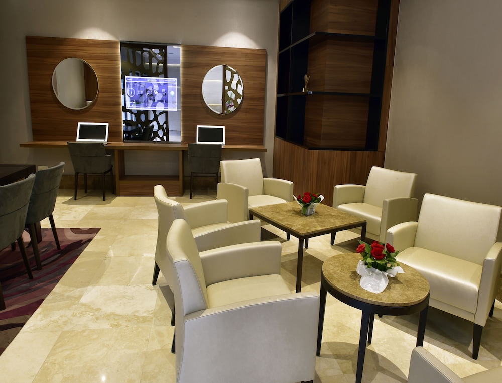 Lamaraz Arts Hotel 35/49