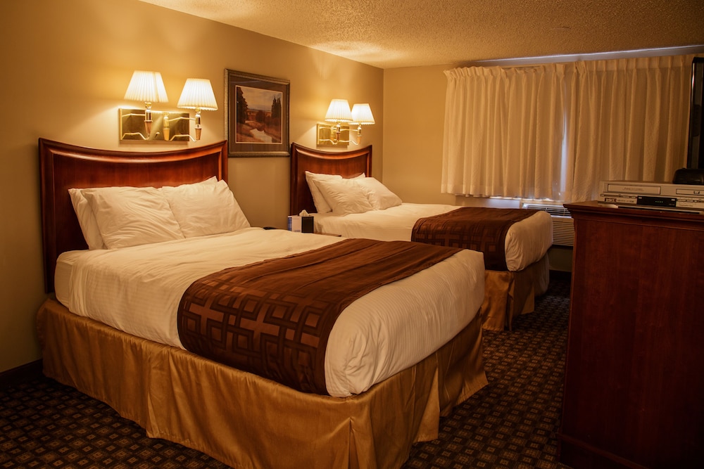 Richland Inn Suites 11/37