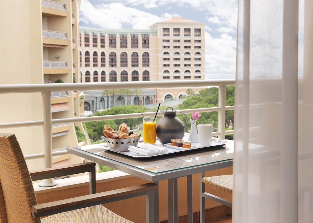 Le Meridien Beach Plaza 60/75