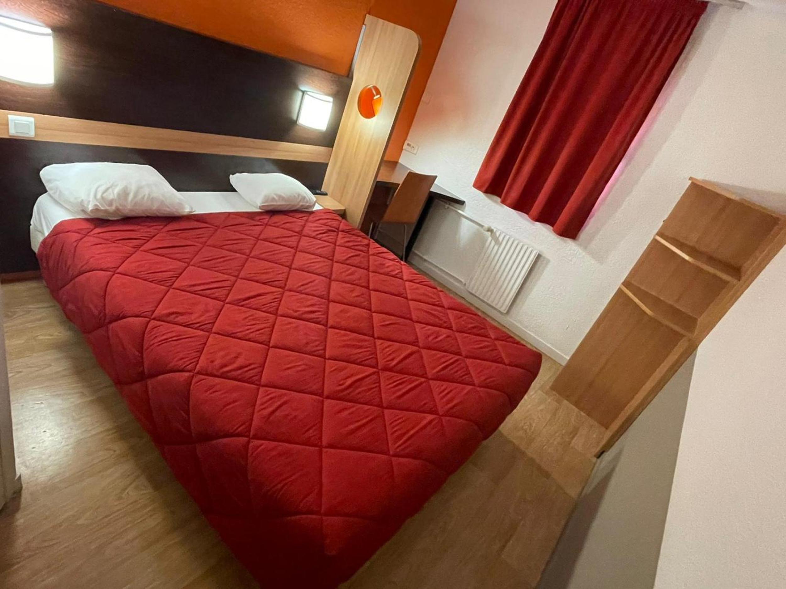 Duo, Double Bed