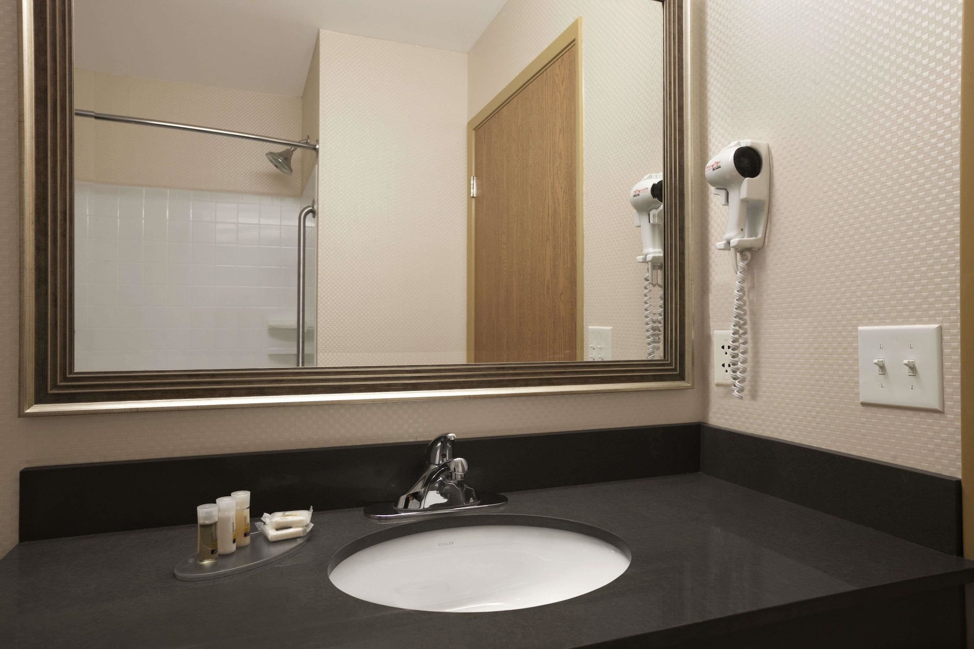1 Bedroom, Suite, King Bed