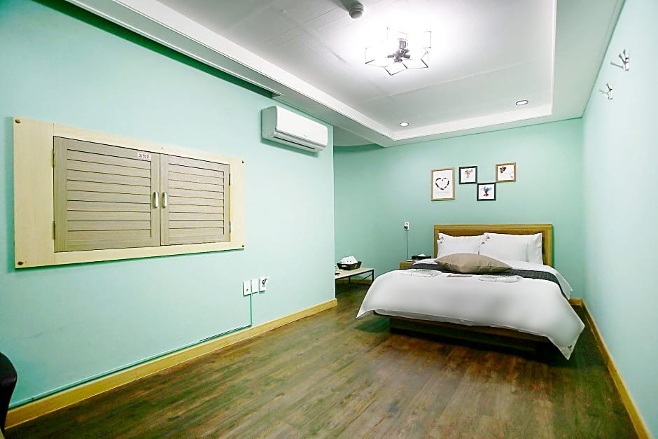 Hotel Mong Chuncheon 11/89