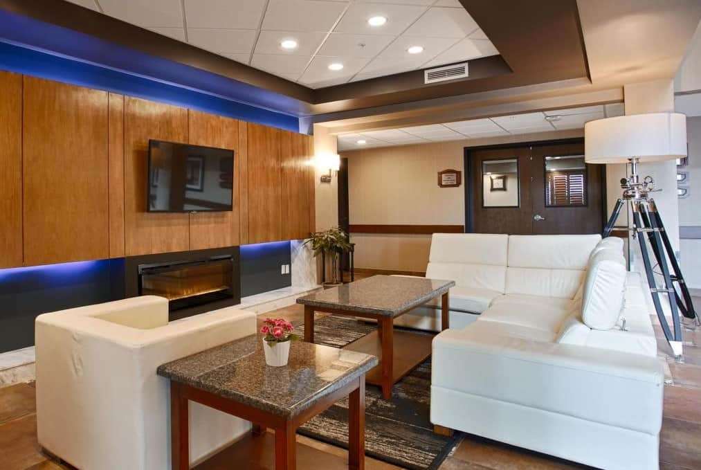 Days Inn By Wyndham Redwater 15/25