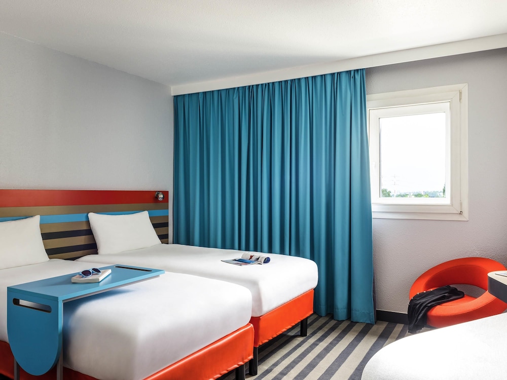 STANDARD, TWIN BEDS