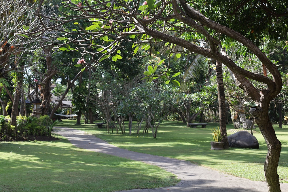 MATAHARI BUNGALOW 55/66