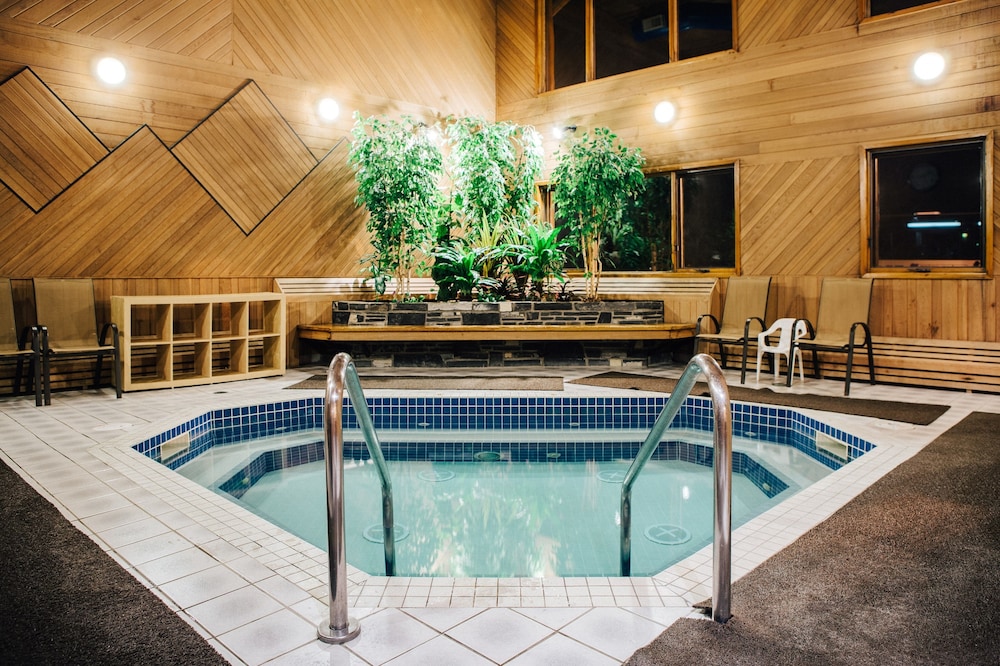 Mountaineer Lodge 42/67