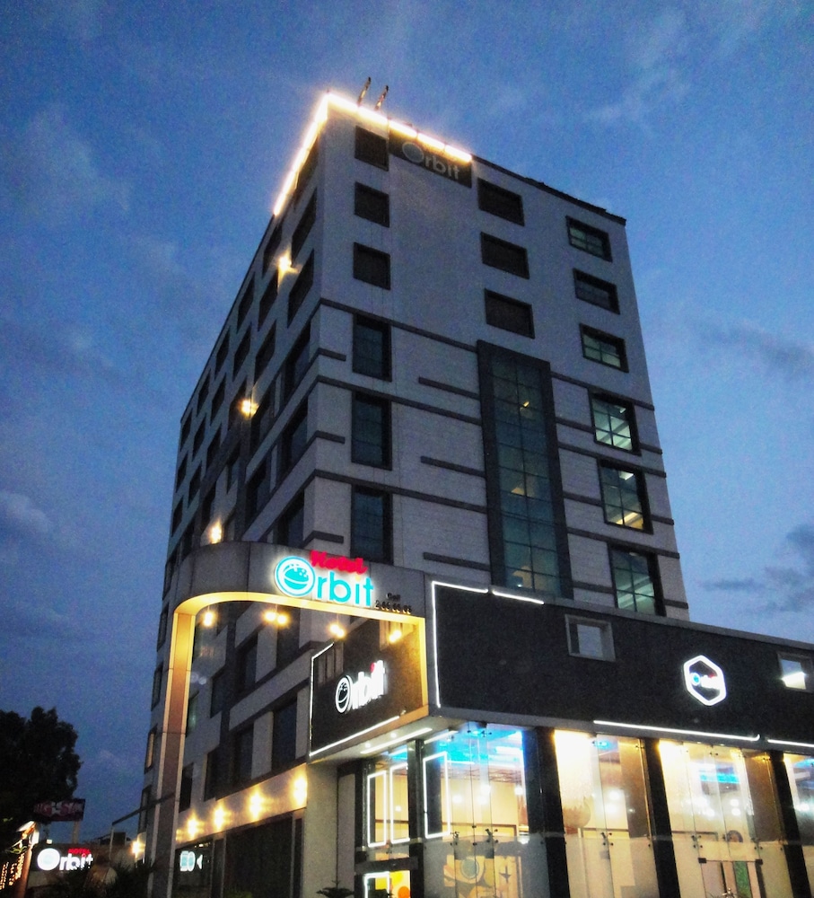 Hotel Orbit 2/52