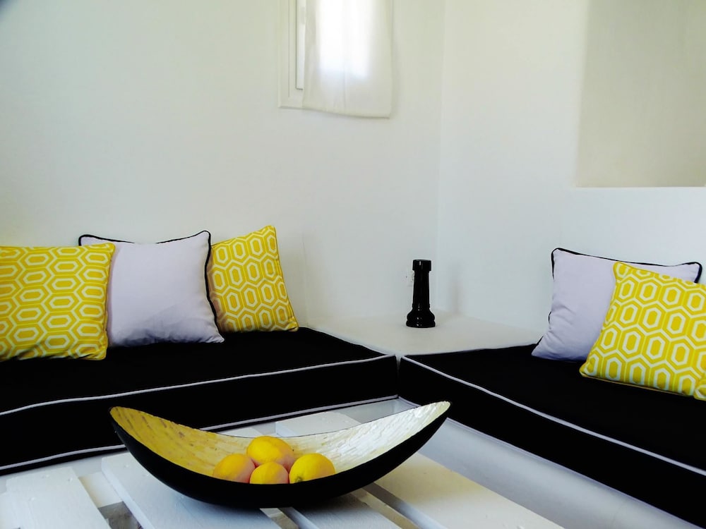 Bellou Suites 32/50