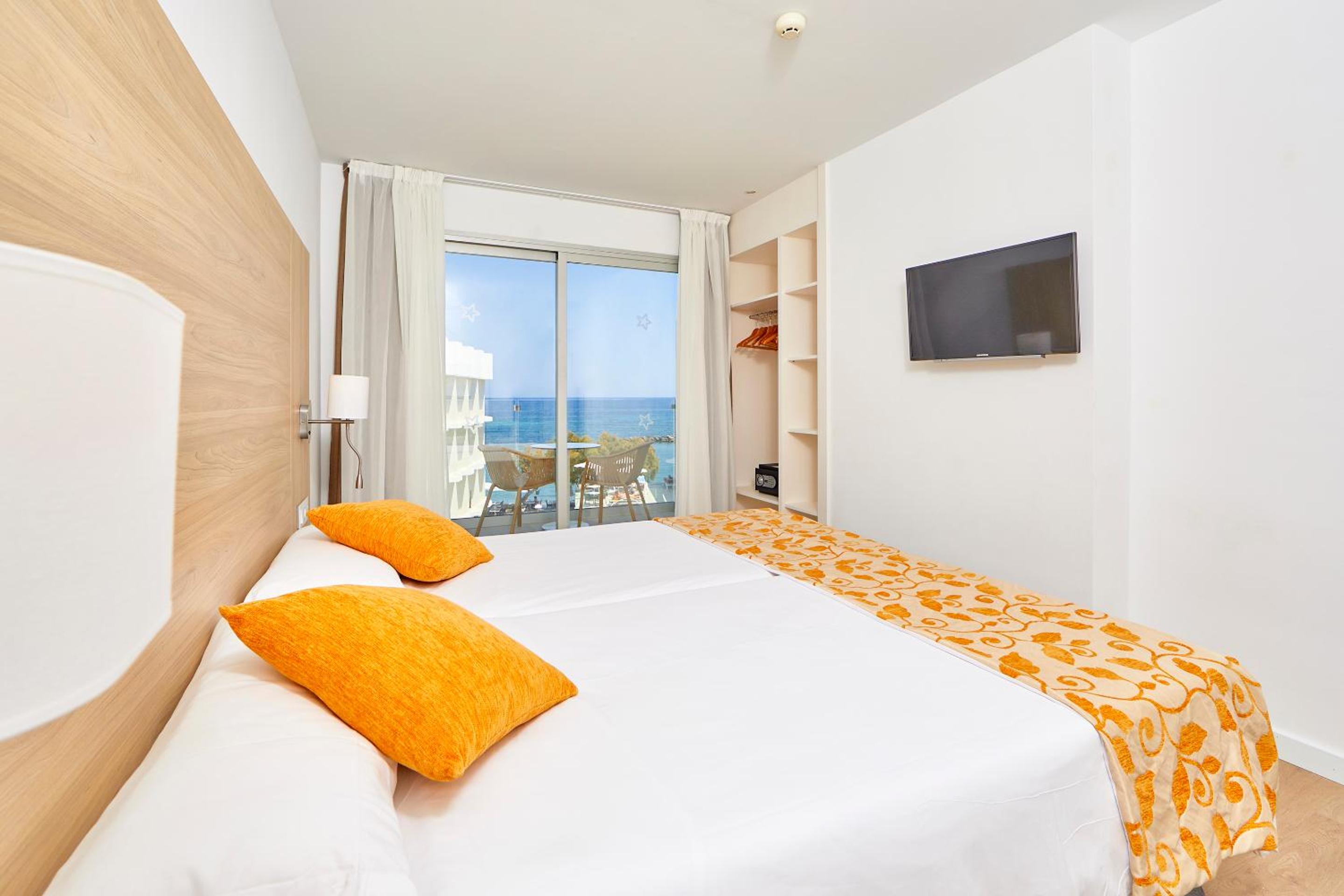 Room, Double Bed, Sea Front