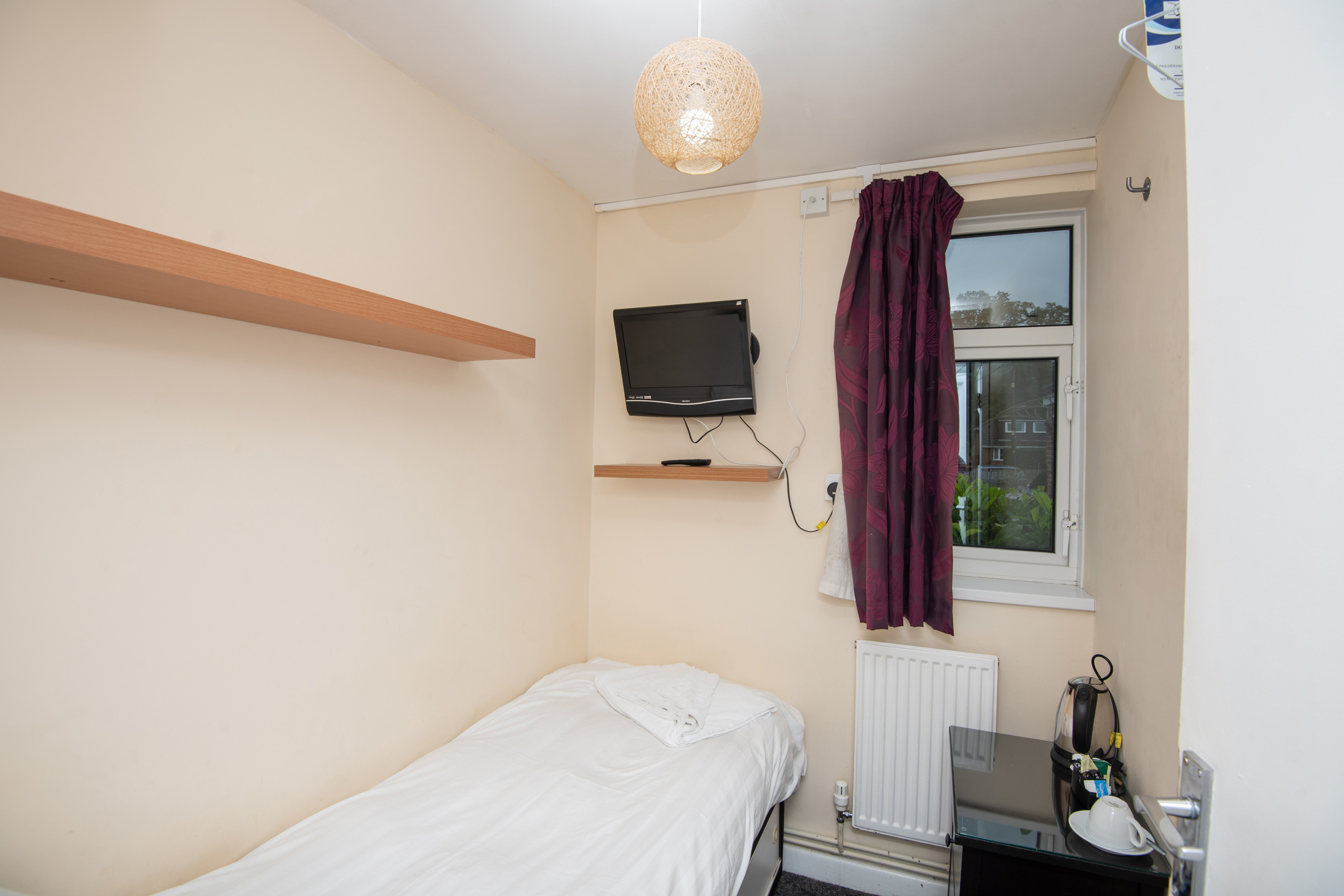 Room at OYO Chriss Motel, HIGH WYCOMBE