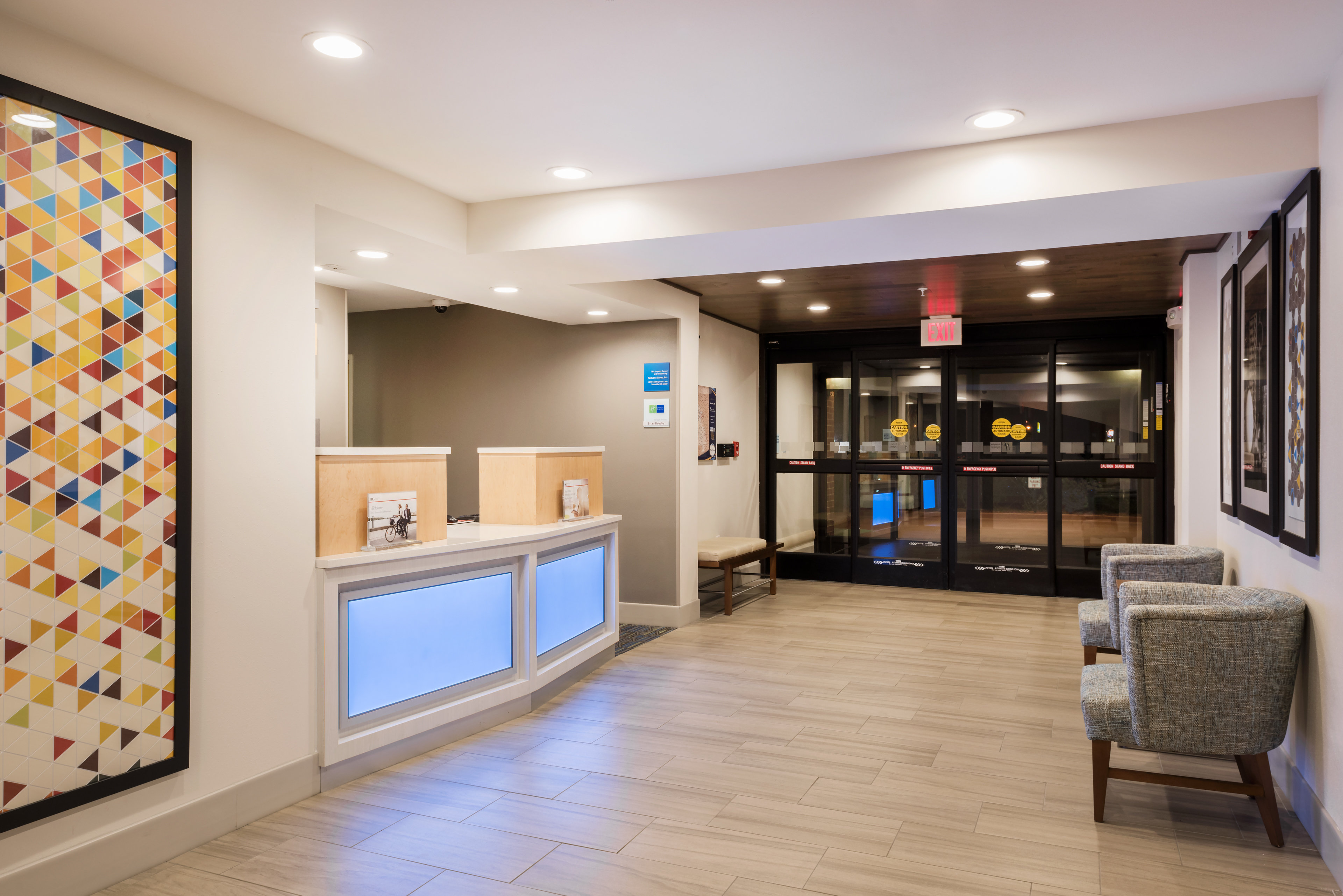 HOLIDAY INN EXPRESS WARRENTON 10/40