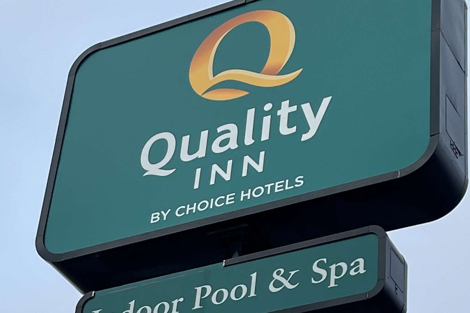 Quality Inn I-70 at Wanamaker 22/40