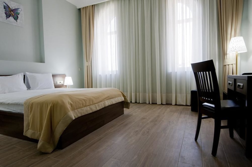 Hotel O. Galogre 11/64