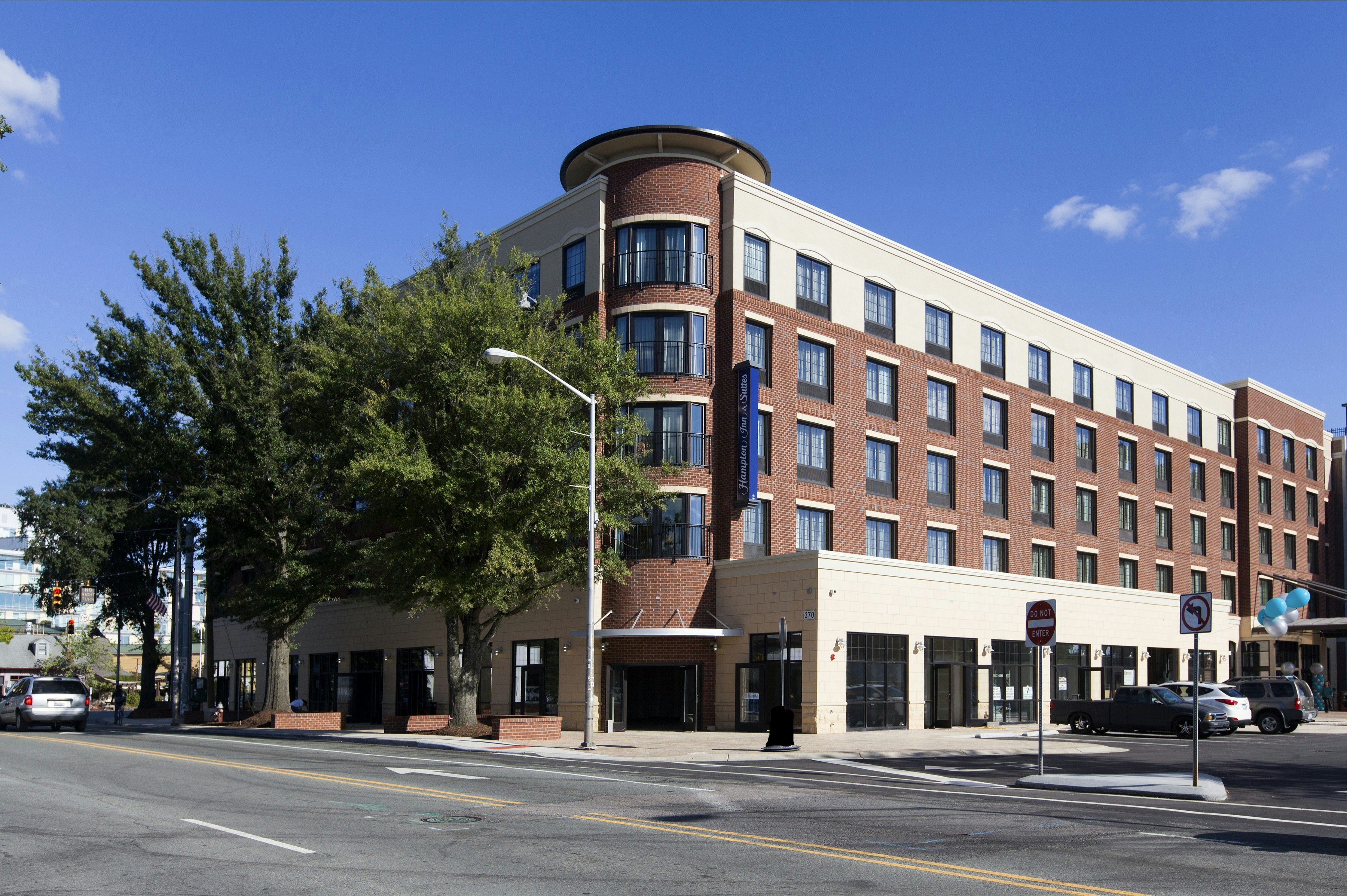 Hampton Inn & Suites Chapel Hill-Carrboro/Downtown 45/47
