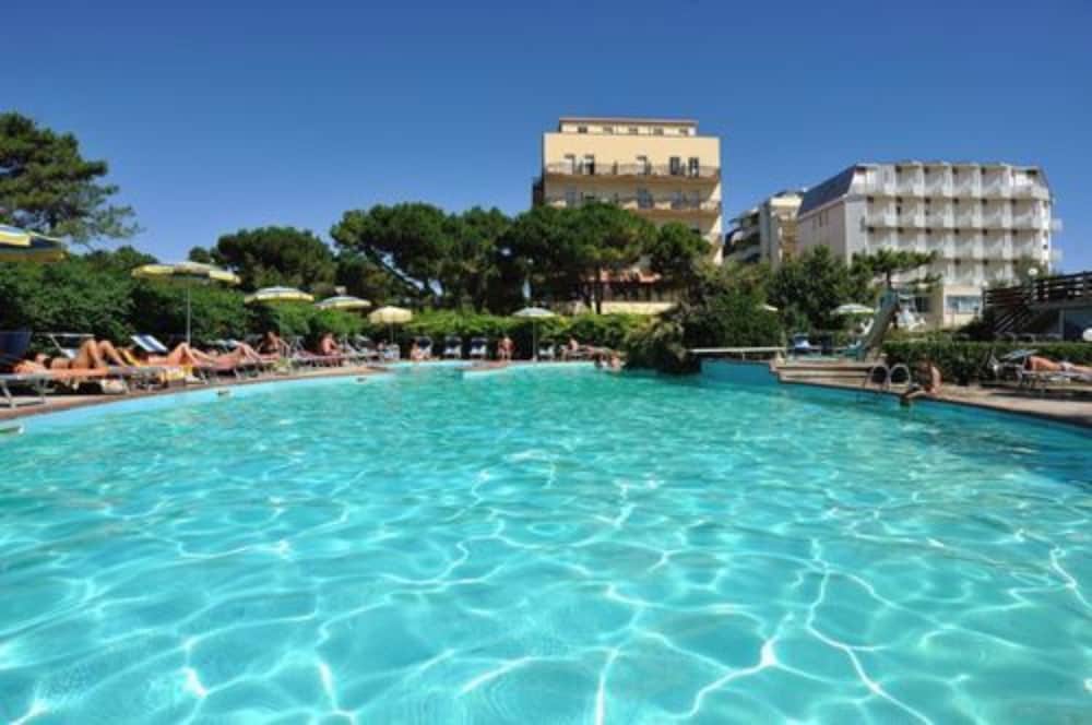 Hotel Adria 5/64
