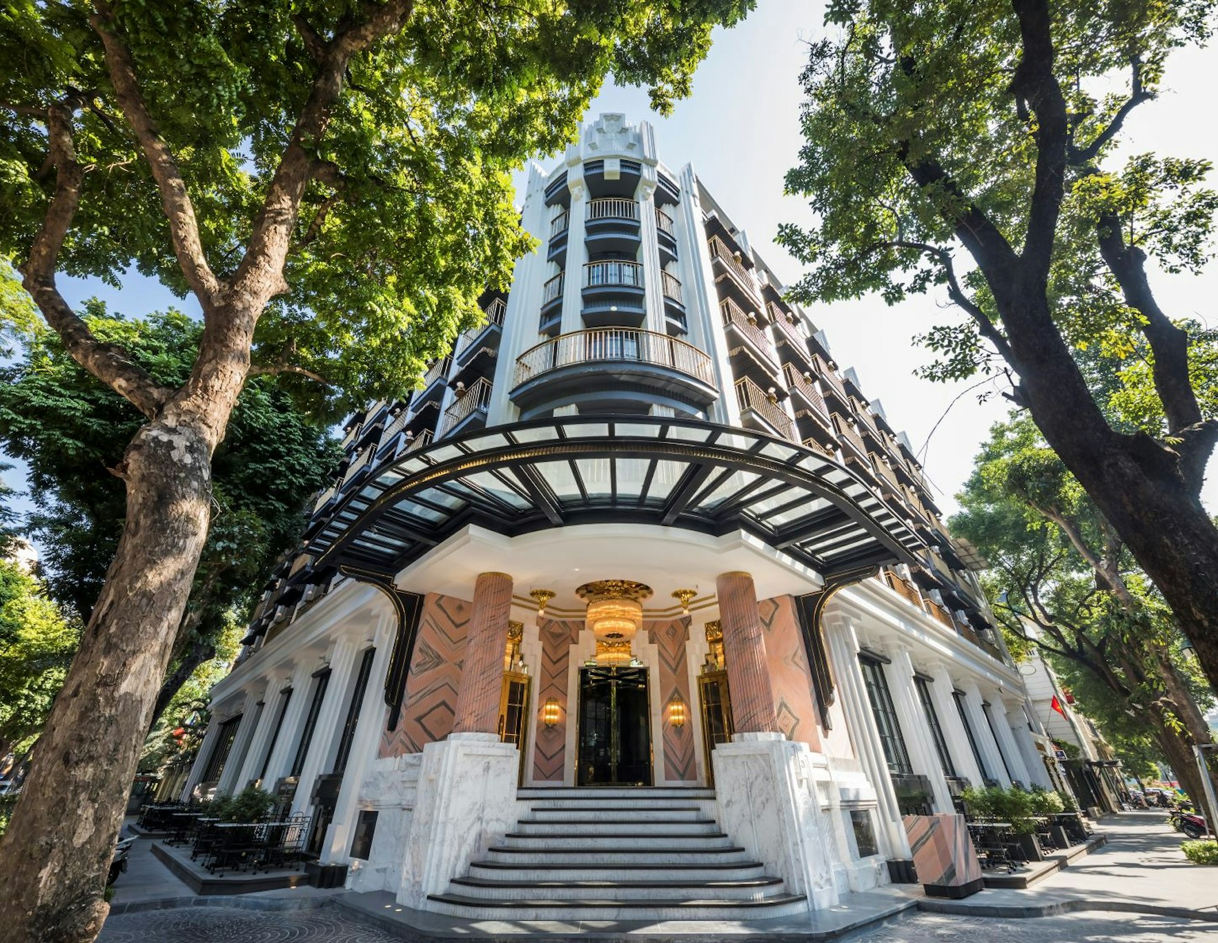 Capella Hanoi 5/50