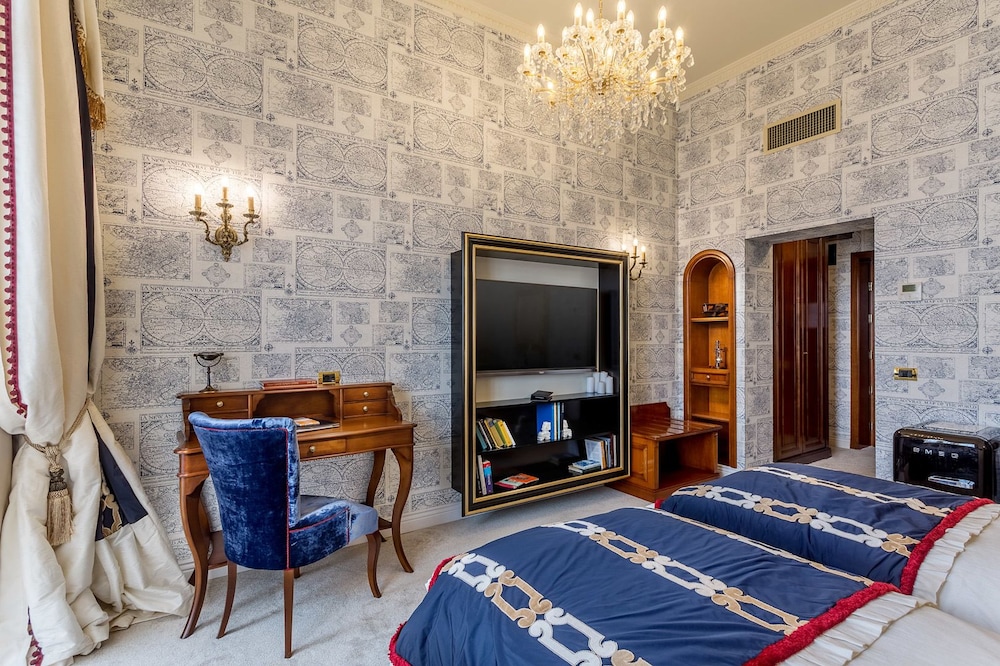 Suter Palace Boutique Hotel 62/69