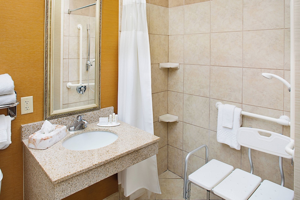 Fairfield Inn Suites Lafayette South 33/36
