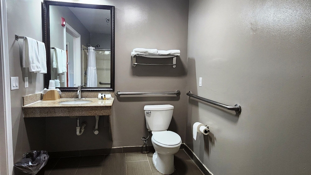 Motel6 Ennis, TX 65/66