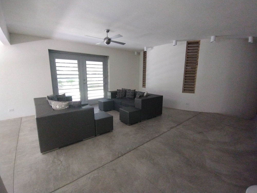 Hix Island House 21/50